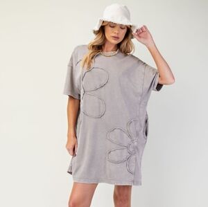 Easel Daisy Flower Patch Mineral Washed T-Shirt Dress Ash Grey New